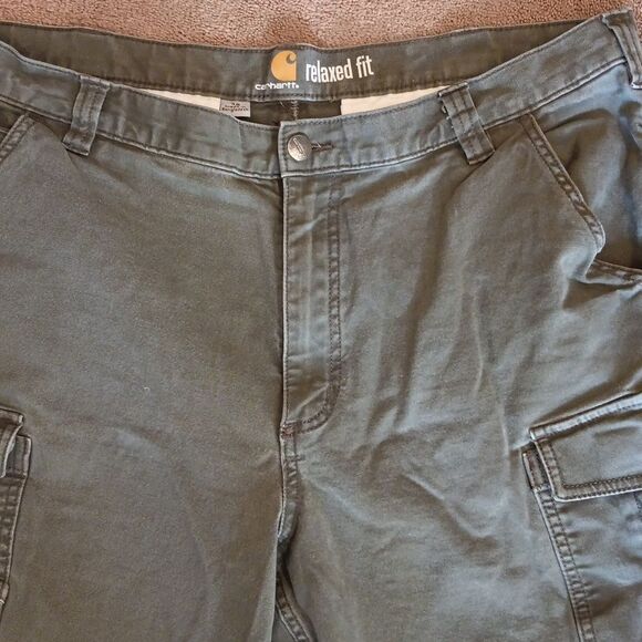 Carhartt Olive Relaxed Fit Cargo Shorts with Sturdy Design - Picture 3 of 10